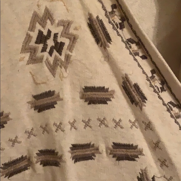 Lucky Brand Sweater - Picture 7 of 9